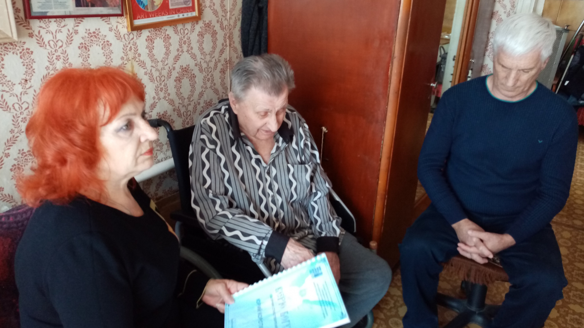   «Чеховка» презентовала поэтический сборник ейского художника Юрия Короткова «Верю Богу»