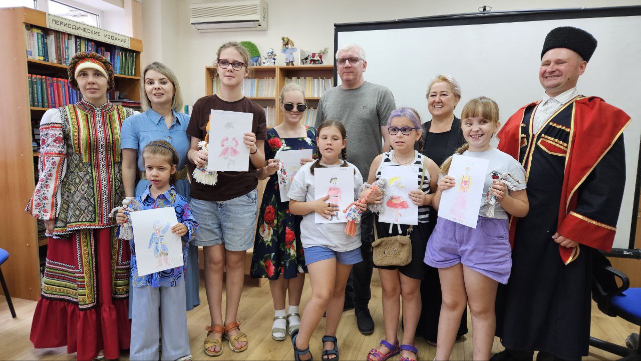 «Чеховка» продолжает занятия в рамках арт-проекта «Рисую как хочу, или Я так вижу»